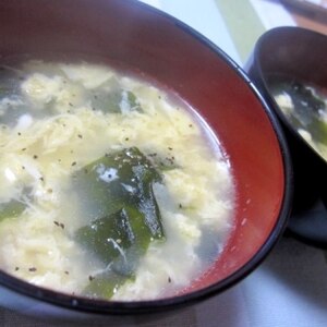 ウエイパーで簡単　中華風わかめと卵のスープ
